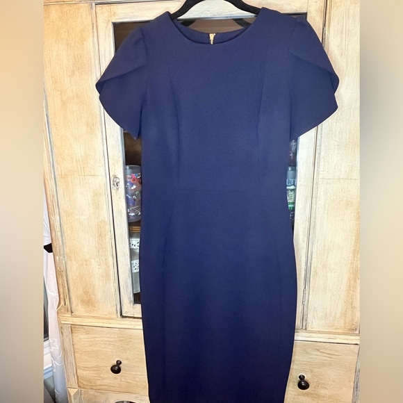 Dresses & Skirts - EUC Calvin Klein Navy Tulip -Sleeve Dress, Size 4